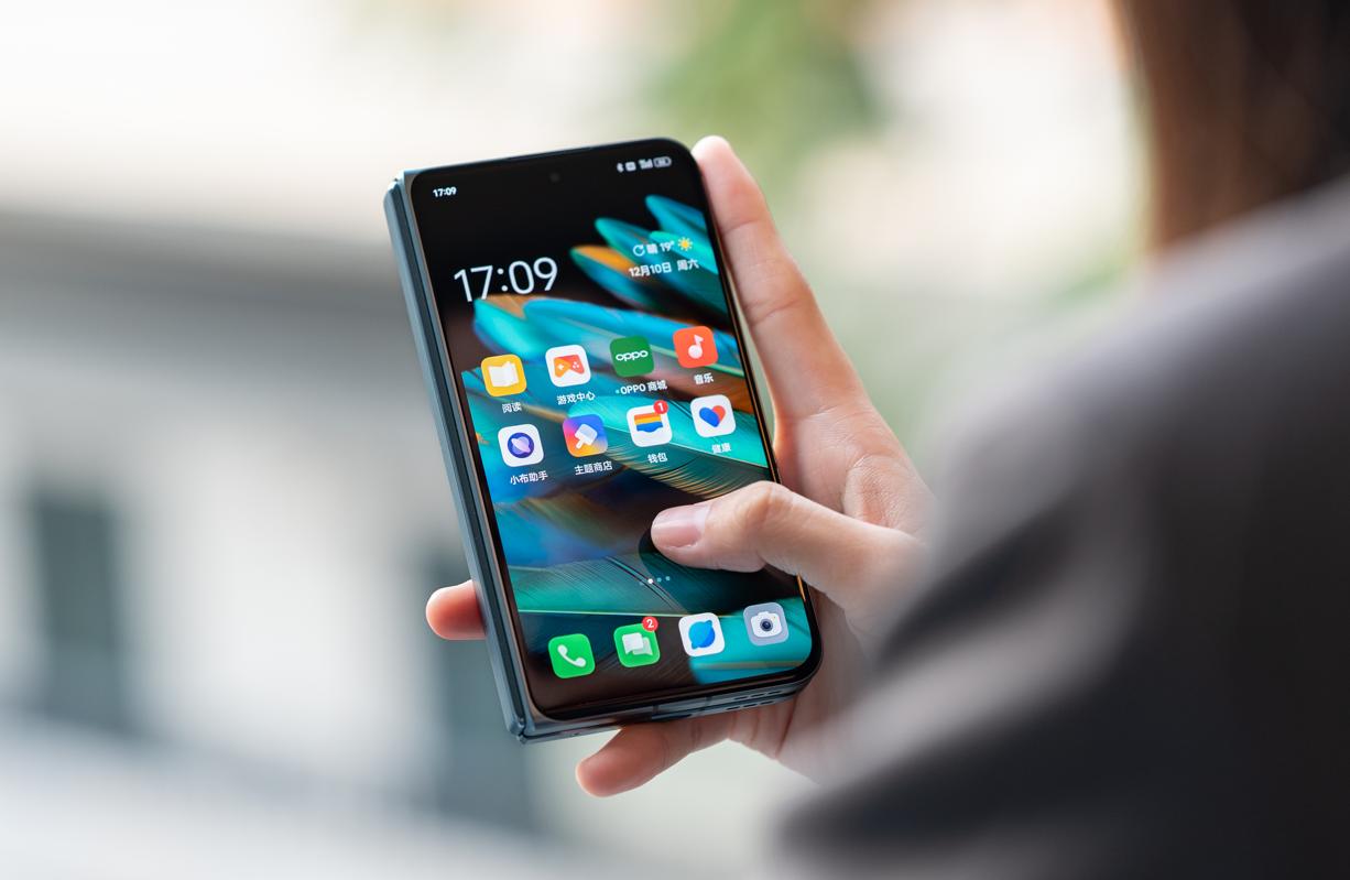 颠覆折叠行业的轻！OPPOFindN2上手，亮点比上代只多不少