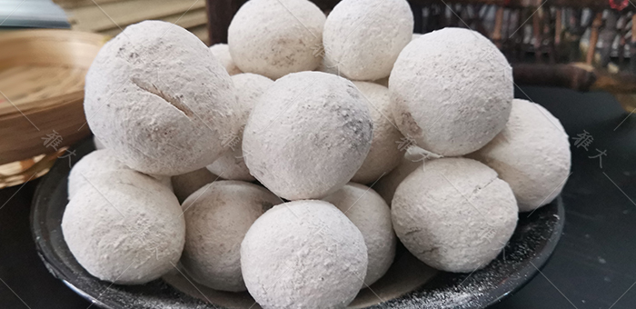 天气炎热酿酒非常不容易,小型酿酒设备能酿出粮食酒吗