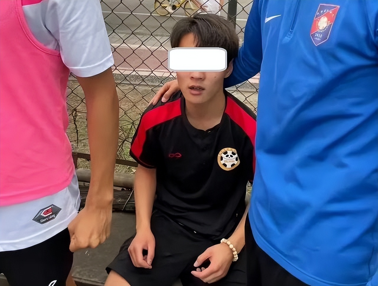 网曝成都体育学院学子打伤川大学子,致其头部流血,更多细节曝光