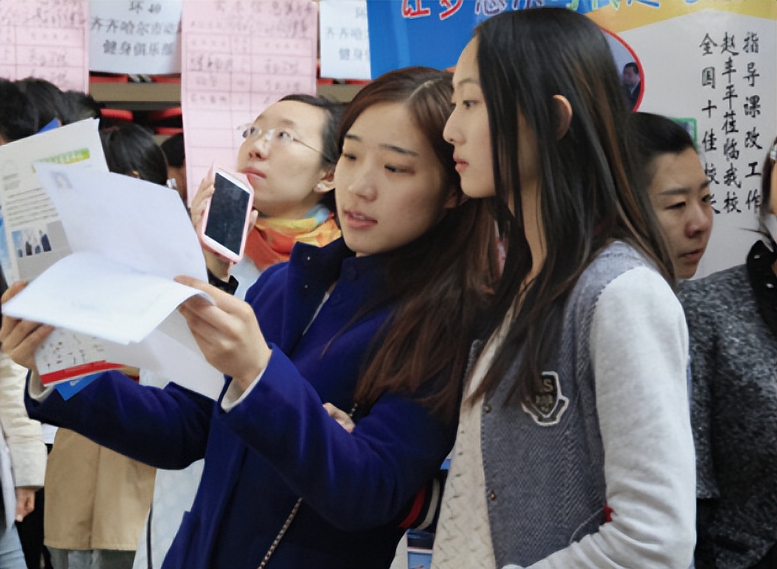 大学就业前景好的10大专业排名,大学就业前景最好的十个专业排名