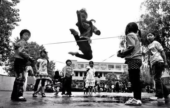 70年代童年回忆玩什么,有谁记得70后童年玩过的东西