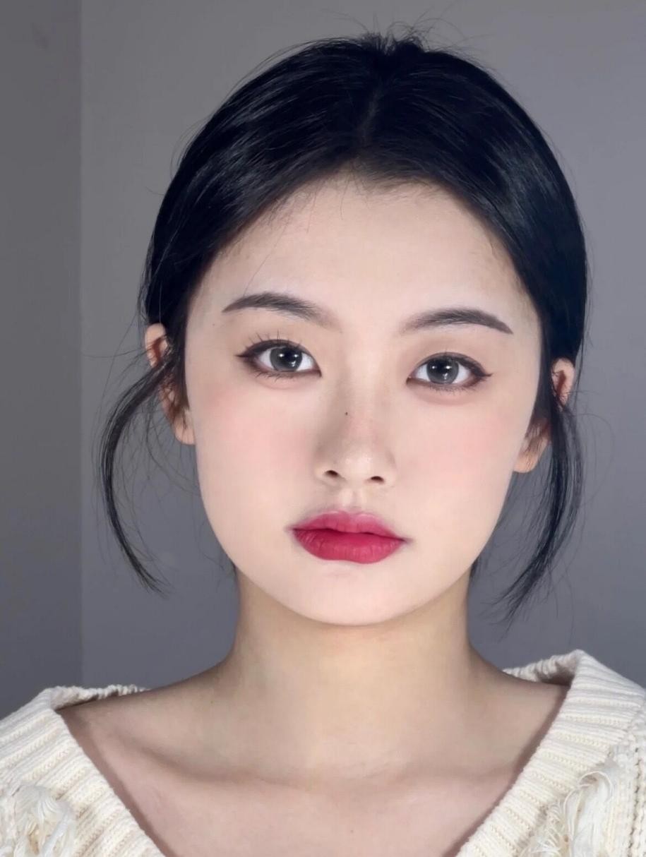 4招教你方圆脸变美思路,方圆脸怎么变鹅蛋脸