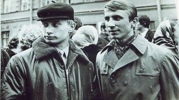 上任就掀翻超级寡头，一人之力让俄罗斯复苏，普京到底有多刚？