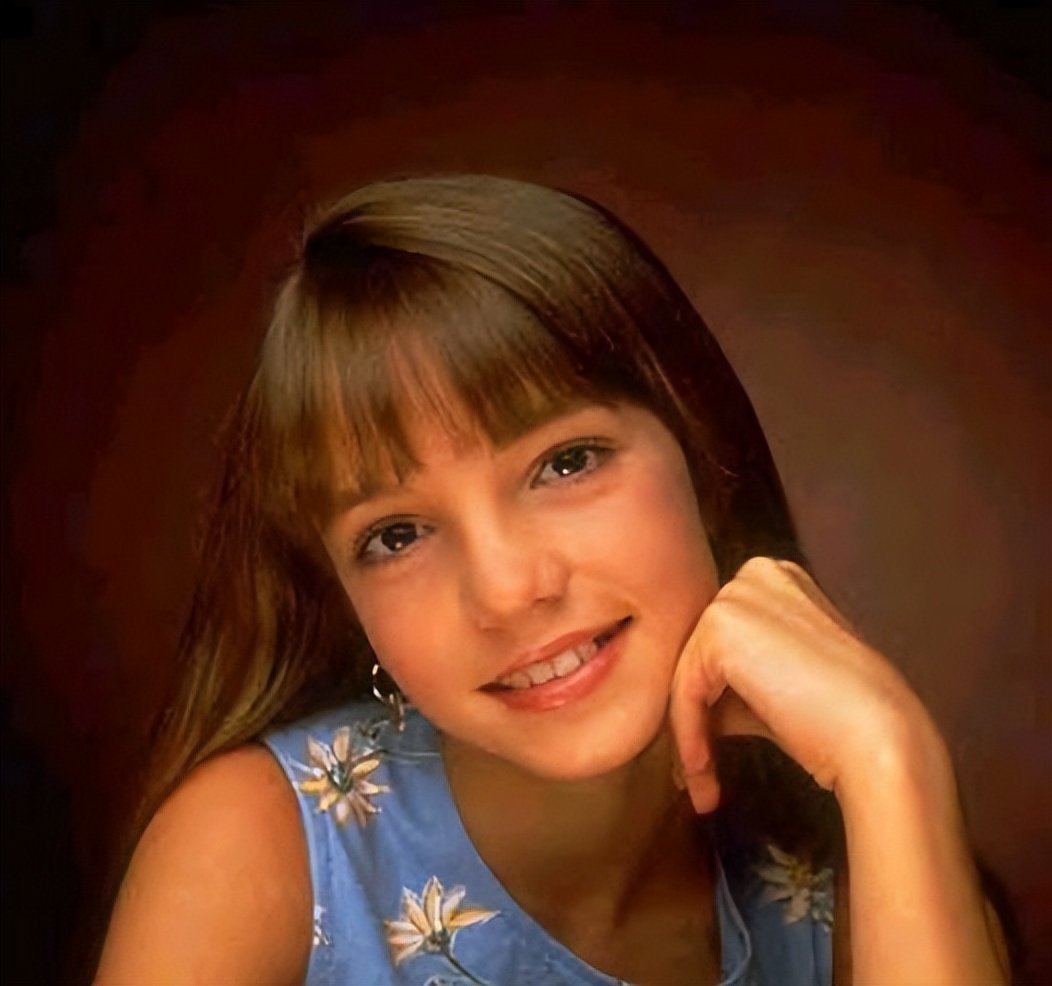 被父亲奴役13年的“小甜甜”,体内被放节育器,不让她见自己孩子