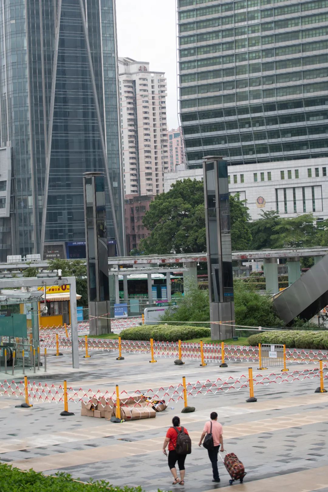 香港罗湖关口也封关了吗,香港罗湖口岸封关吗
