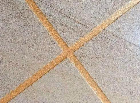 做美缝环氧彩砂你们都花了多少钱,环氧彩砂自己美缝靠谱吗