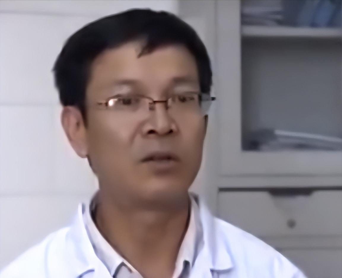 女孩因车祸成为植物人四年后怀孕,男子车祸后成植物人4年后苏醒18岁