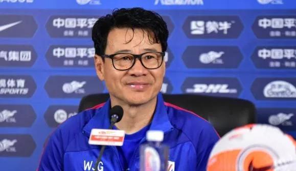 上海申花队的门将被红牌,上海申花遭判罚