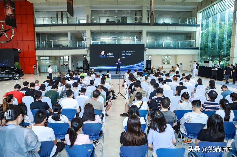 远航汽车y6发布会,试驾远航y6惊艳舒适追求极致