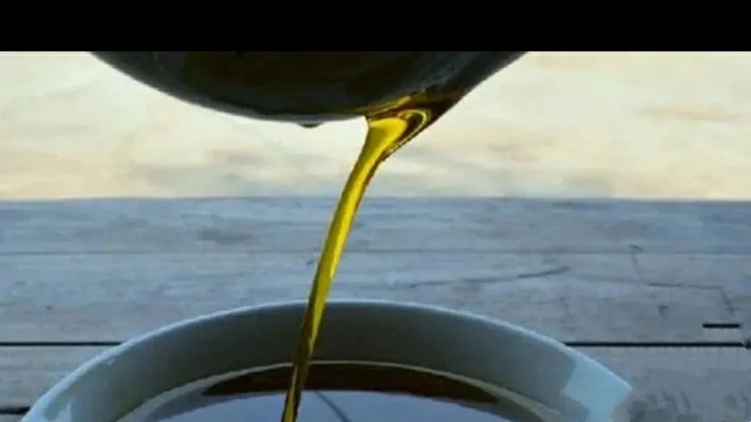 油烟机里的“废油”，一滴都不要倒掉，特别“值钱”，省钱又实用