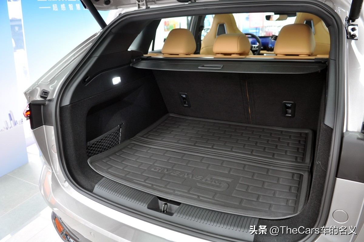 全新第三代荣威rx5动力和内饰,荣威最新款27寸车屏幕怎么用