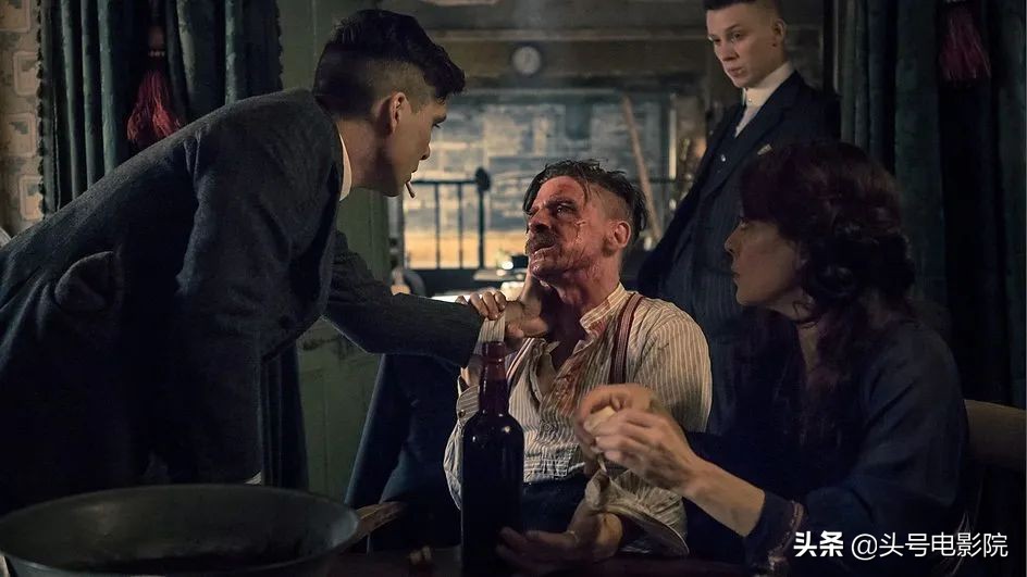 豆瓣评浴血黑帮第一季,美剧浴血黑帮第一季豆瓣评分