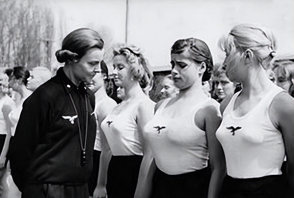 伊尔玛被斩首,伊尔玛格蕾泽被判处绞刑