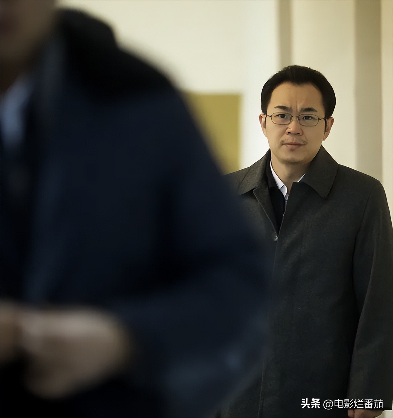 “草根”大鹏终获影帝，他身上的三个“未解之谜”，是时候解开了