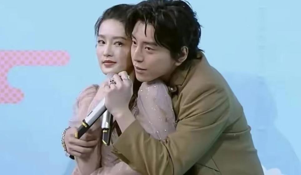 濂虫紨鍛樺垎浜棩甯告彮闇插ū涔愬湀鍐呭箷,濞变箰鍦堝亣鎴忔垚鐪熸瘉浜嗗灏戝コ鏄庢槦