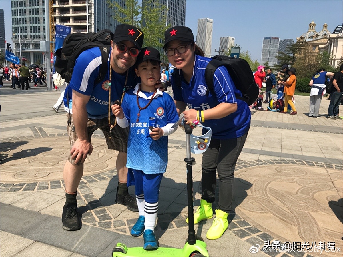 五位在华发展的美国男星,说各地方言娶中国妻子,父母以他们为荣