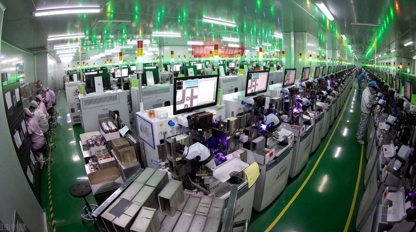 日本光刻机4500万，荷兰要价1亿美元还卖疯，为啥不能买日本的？