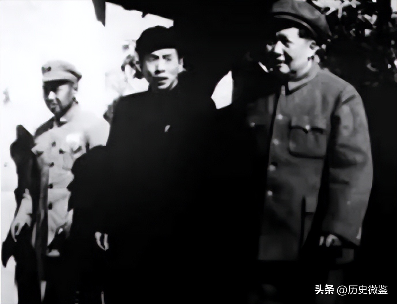 1956年毛主席视察徐州，见地委书记胡宏时突然问：四加南读什么？