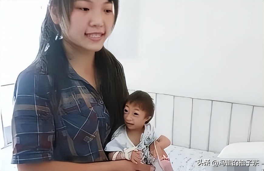 2009年湖南女子生下重2斤小猴子,湖南女子生了个小猴子上综艺节目