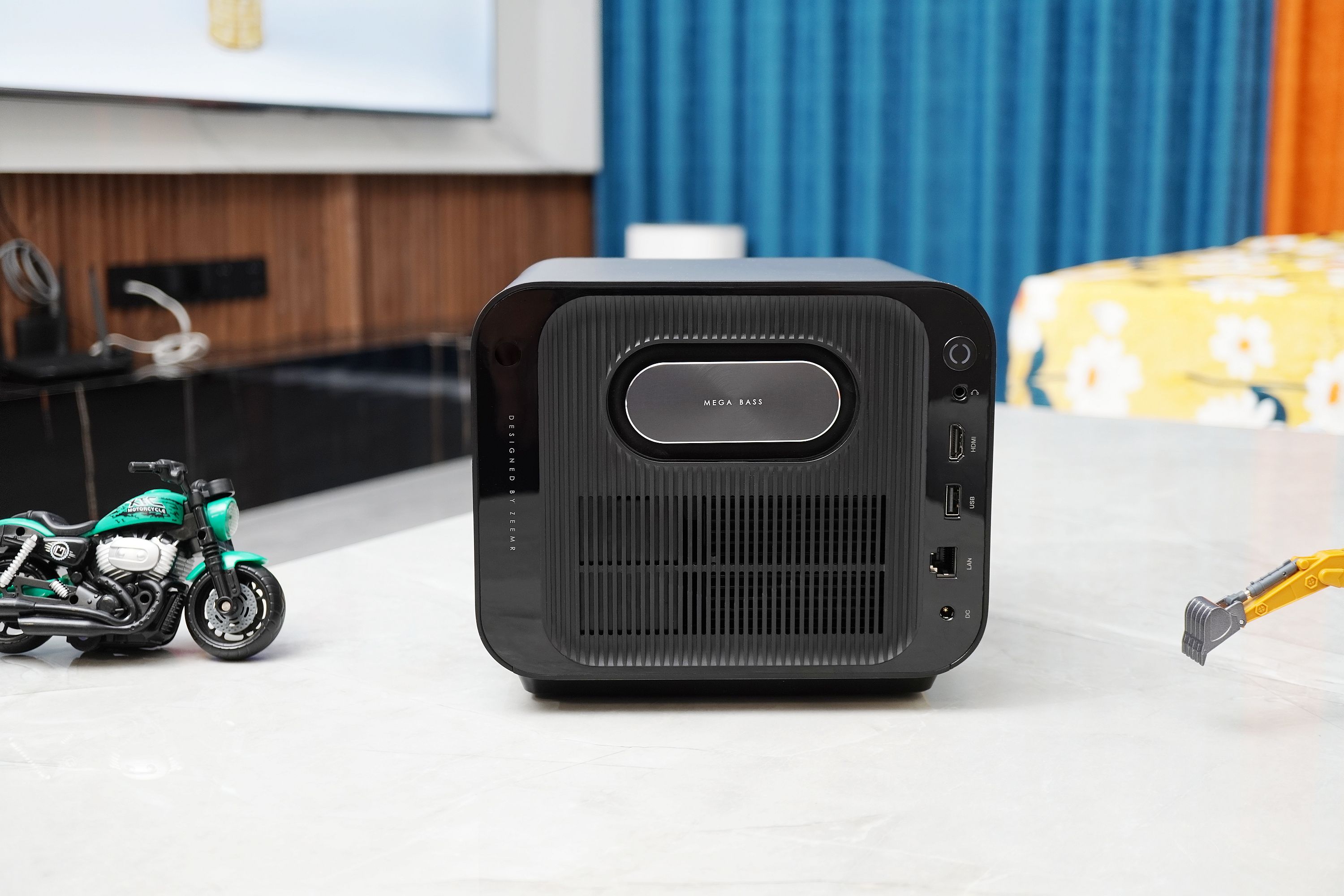 知麻投影仪z1国外好用吗,知麻投影仪z1mini双十一价格