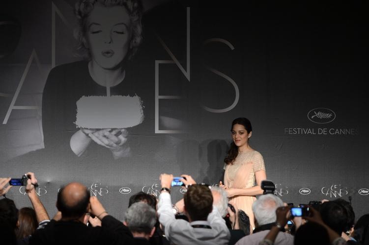 玛丽昂·歌迪亚：从小镇女孩到国际影坛巨星的崛起