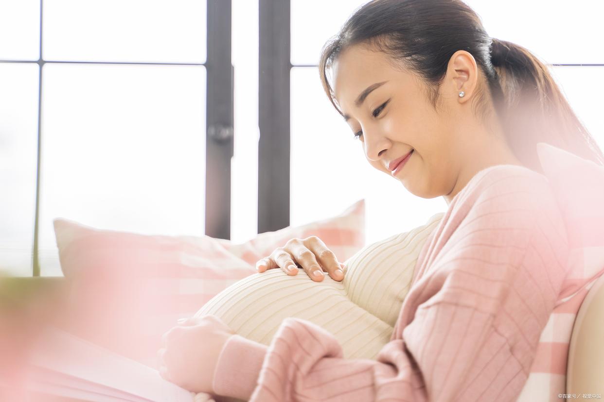 孕妇37.6阳性怀孕2个月用吃药吗,孕妇7个月阳了37.2对胎儿有影响吗