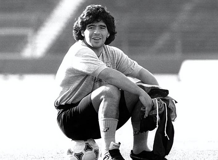 马拉多纳生前最后遗言曝光,马拉多纳50岁颠球