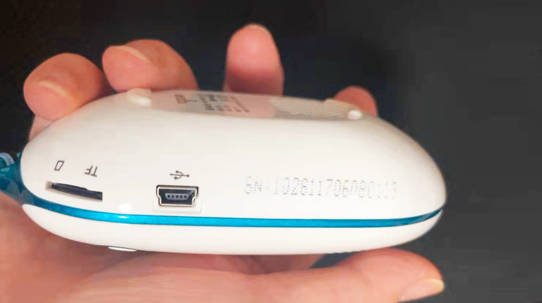 外形像鼠标的小音箱,外形酷似鼠标