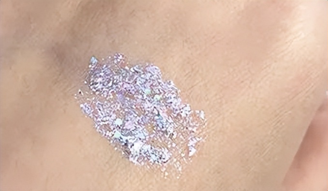 眼影的搭配和画法,纵向眼影和横向眼影的画法