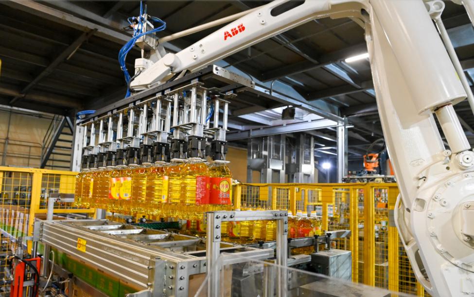 张家港发展，始终与企业同向同行！