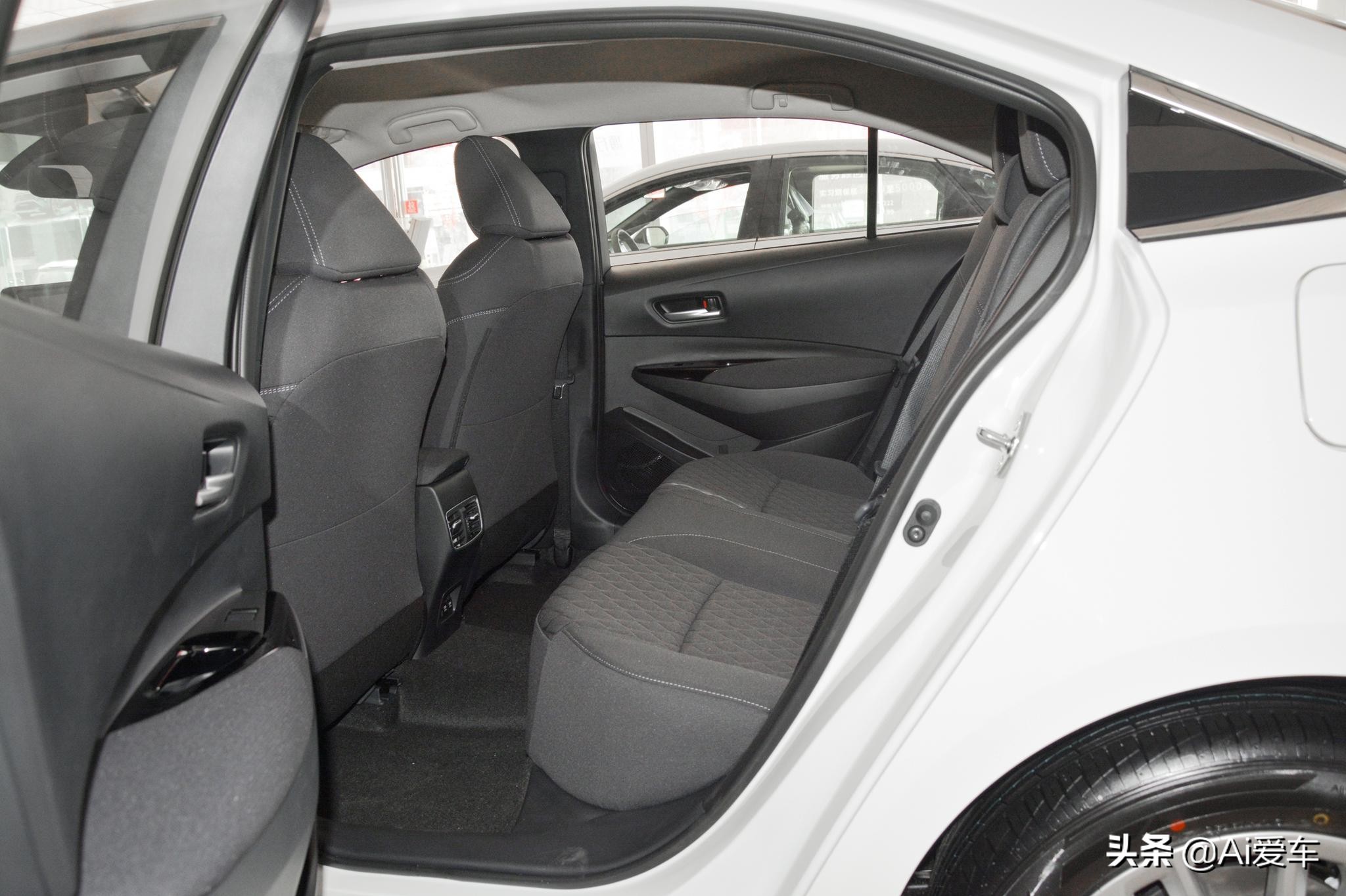 2750mm合资紧凑三厢家轿，配置全价格低油耗5.7L，实拍丰田亚洲狮