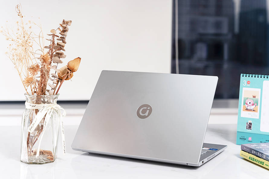 华硕a豆14i5和联想小新14对比,5k轻薄本推荐能玩3a