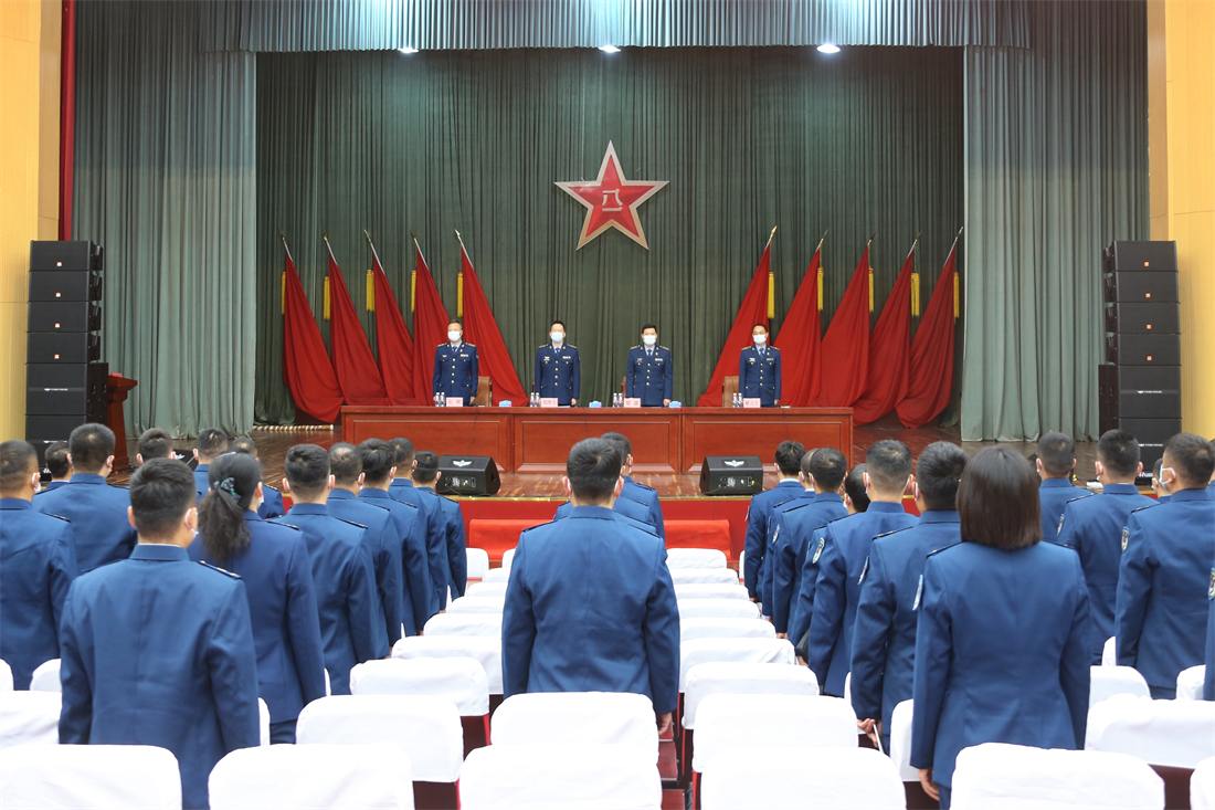 精于业诚于心勤于行,精于心专于业