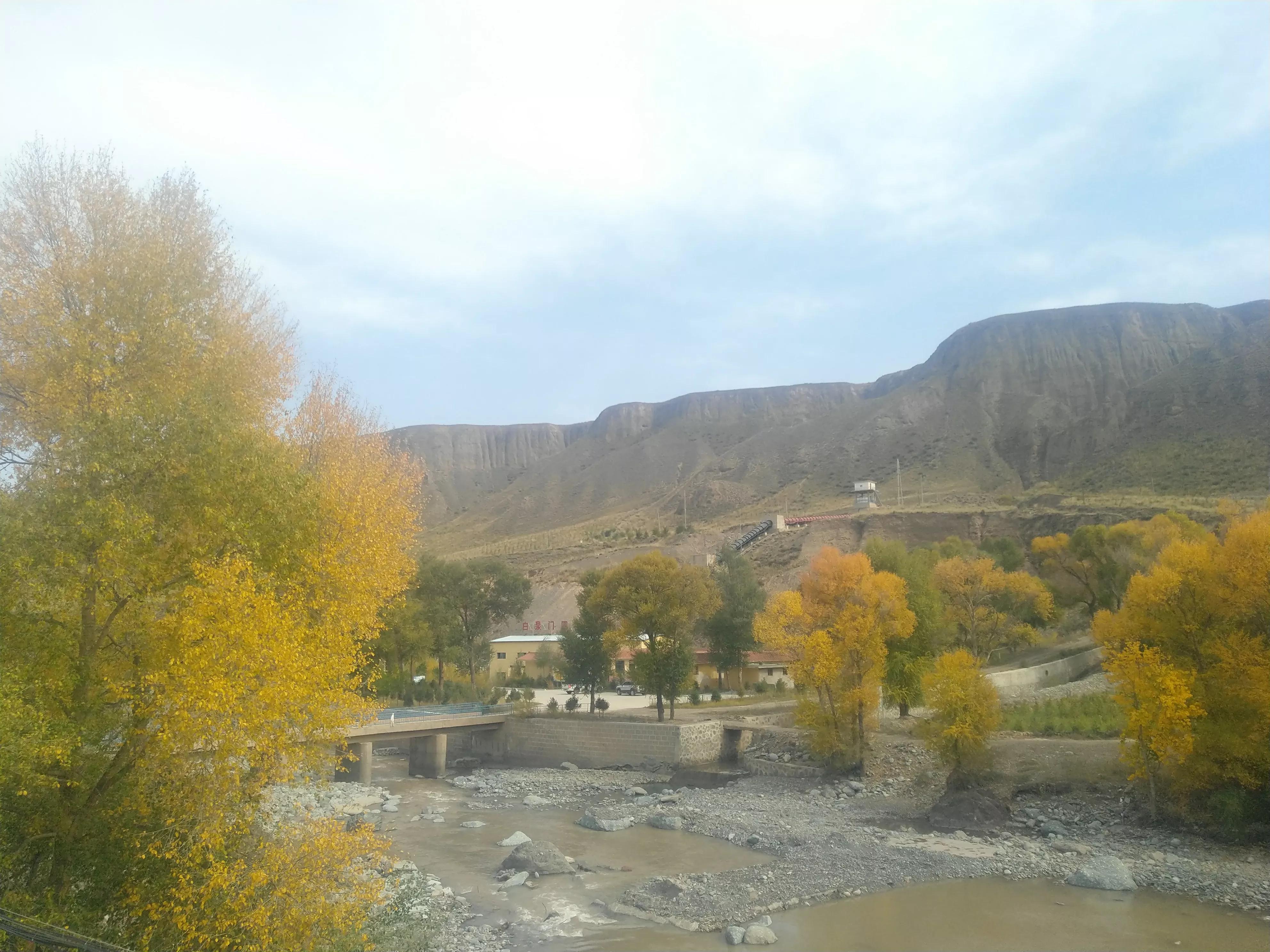 从甘肃翻越祁连山到青海,从肃北到青海沿途风景