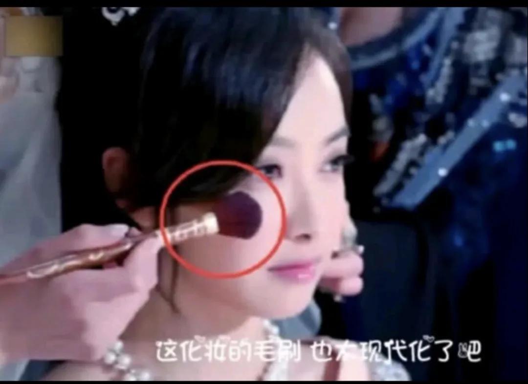 大幂幂穿帮,最尴尬的穿帮镜头凤九的尾巴