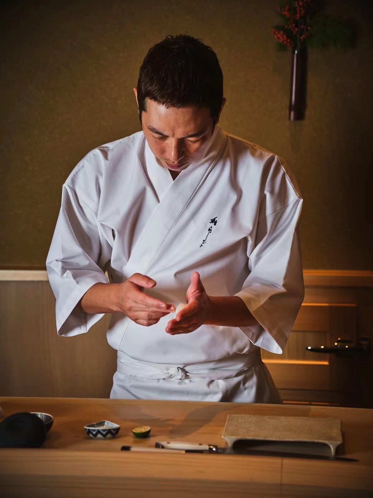 從美髮學徒到壽司師傅，藤本健一在港澳頂級日本料理界的獨立之路
