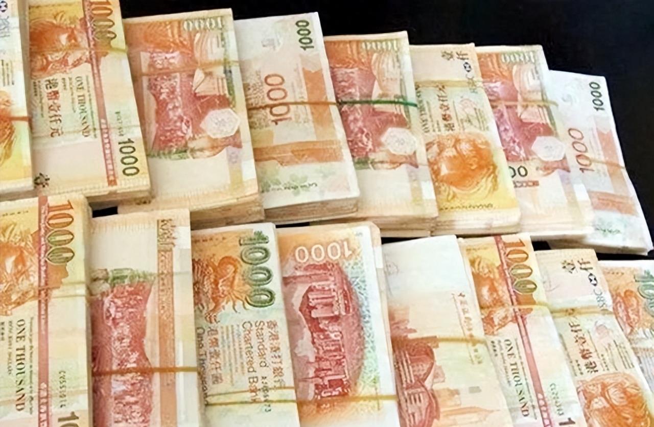 撼动世界的人民币抗战！究竟谁能守卫香港？