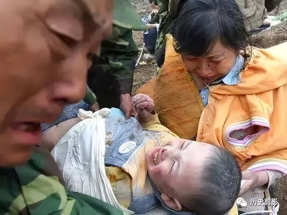 汶川地震15周年：100张照片，100个让人泪流满面的瞬间