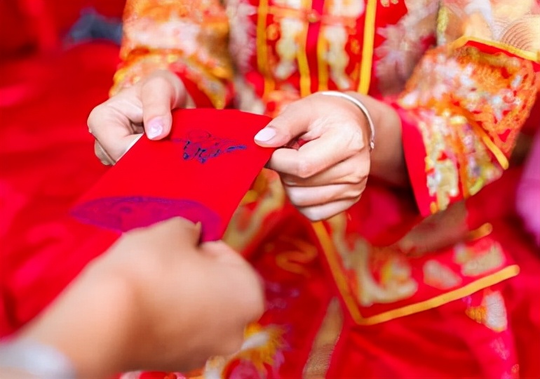 异地婚礼只办一场可以吗,异地婚礼先在谁家办