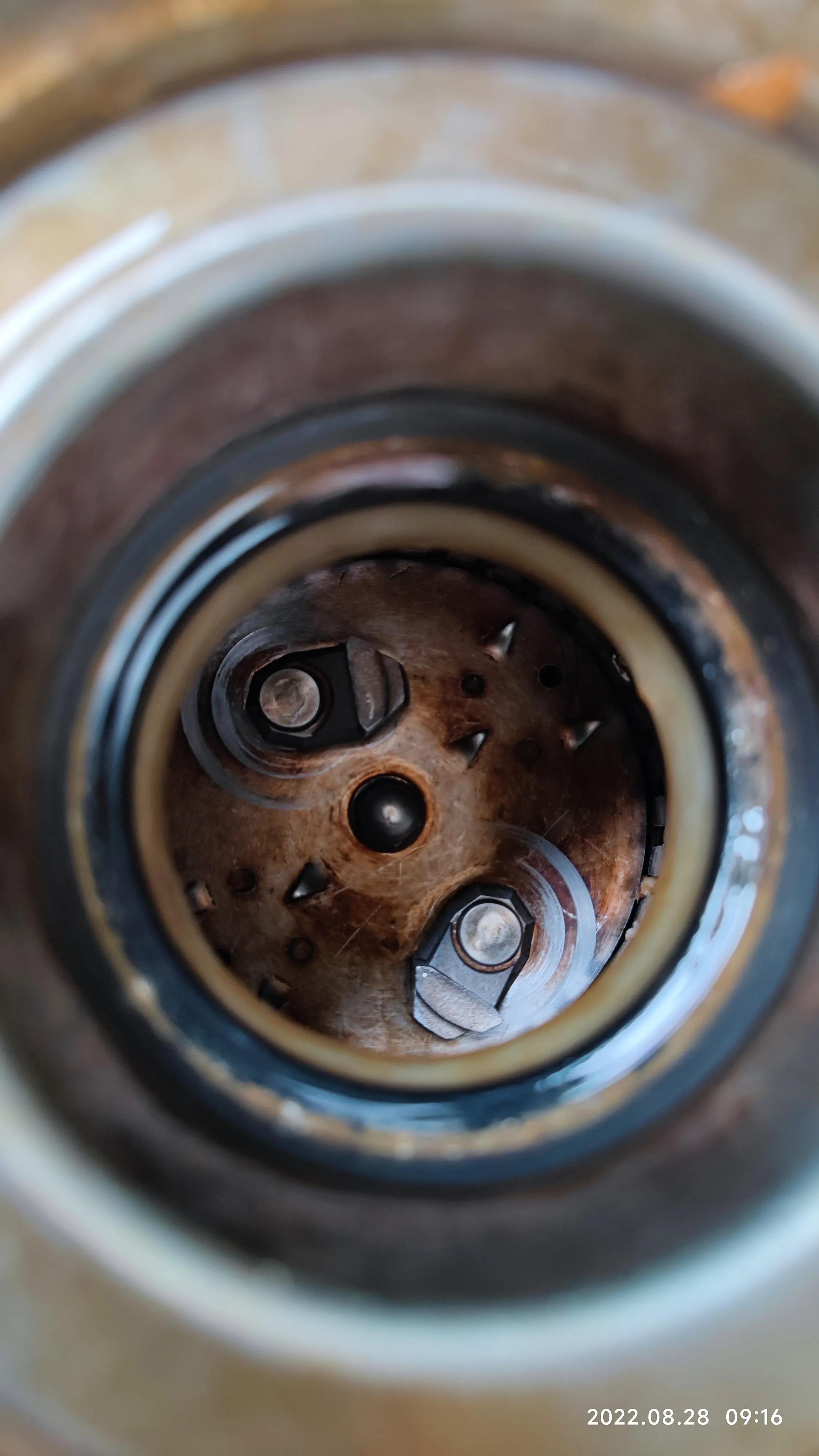 如何维修垃圾处理器跳闸,垃圾处理器坏了怎么修