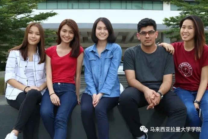 鎷夋浖澶у瀛﹂櫌,鎷夋浖澶у浣嶇疆