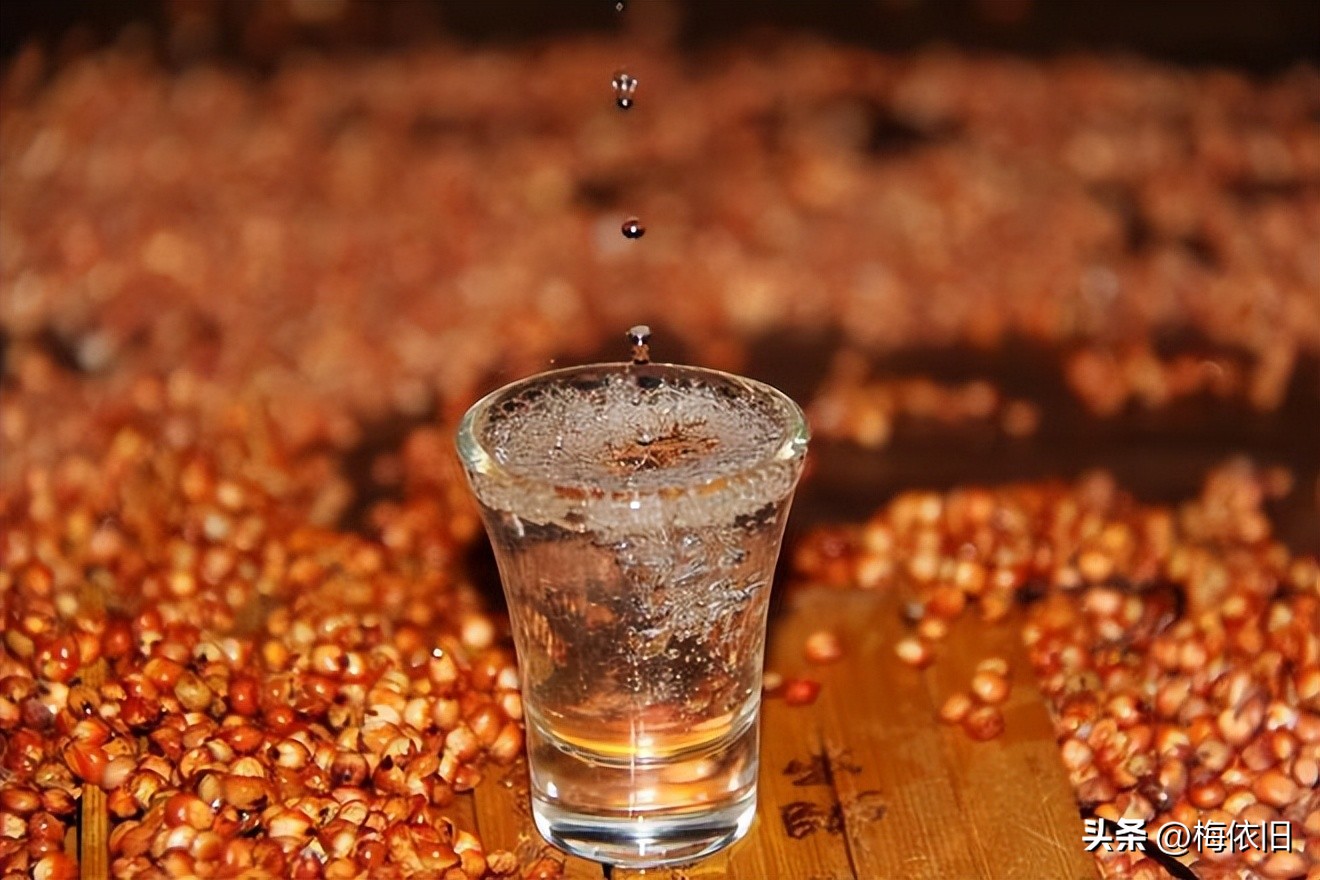 年前购酒时，售货员问“送人还是自己喝”，千万别乱回答，有套路