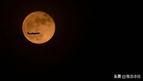 千古第一咏月诗,一首意境纯美特别好听的诗歌