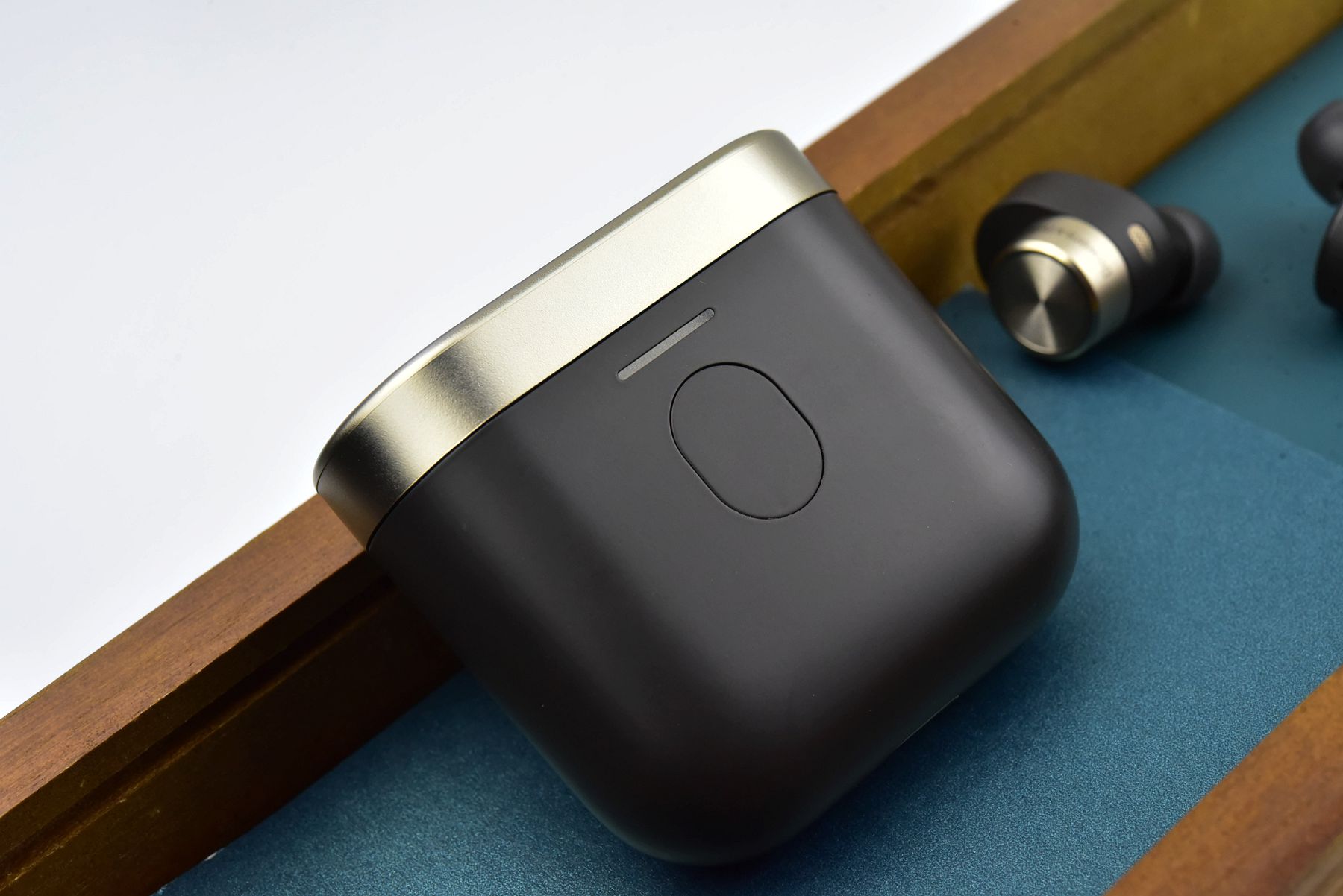 b&w耳机pi7测评,b&wpi7耳机测评