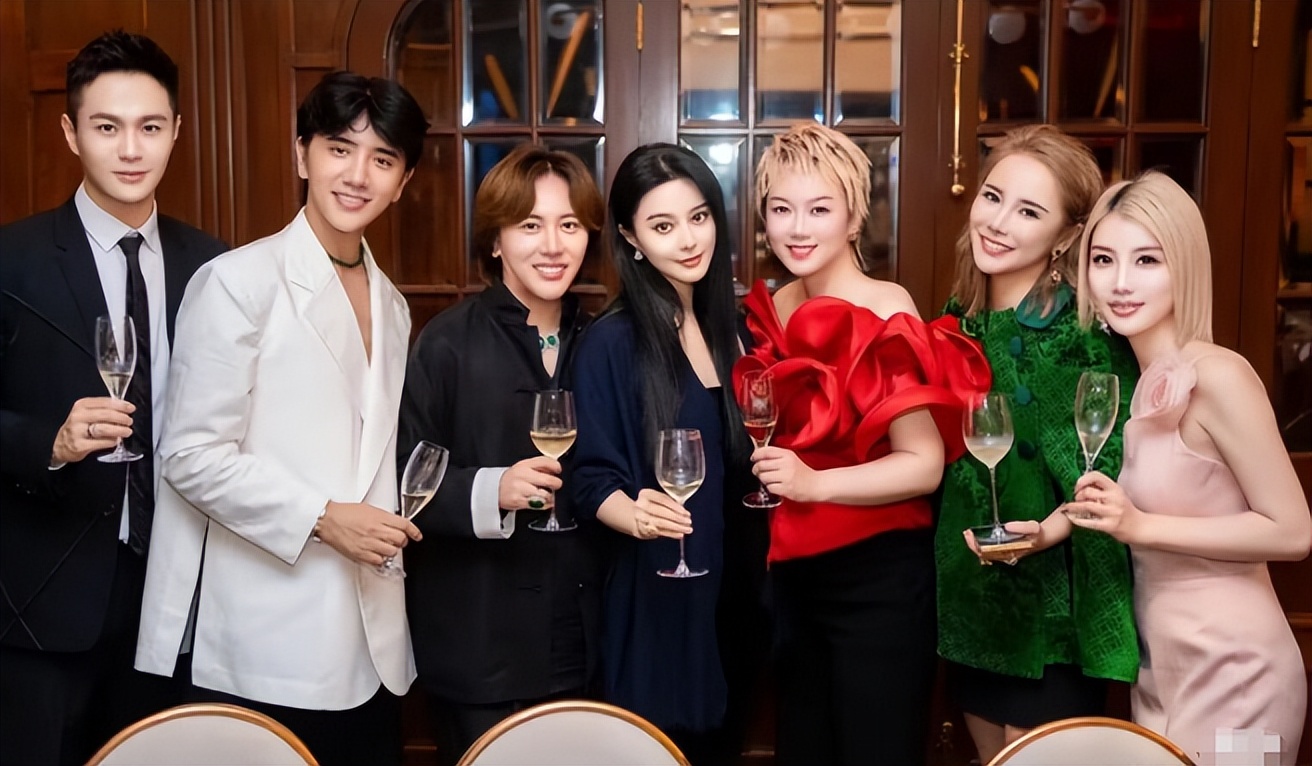 女富婆上海聚会！甘比会穿搭、摩邦女掌门美貌吸睛，范美人遭吐槽