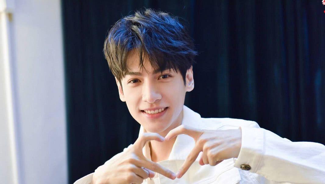 罗云熙的人生成就,罗云熙大器晚成