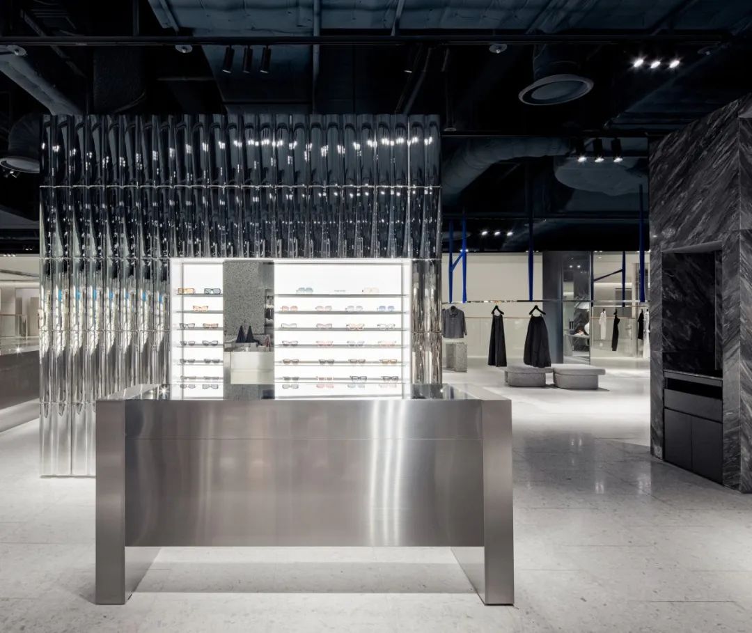 曾师出YABU，多伦多Burdifilek Studio独特设计理念！