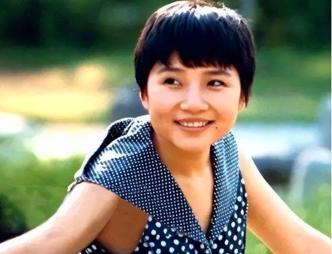 李娜为什么去当尼姑,歌手李娜为什么要出家当尼姑