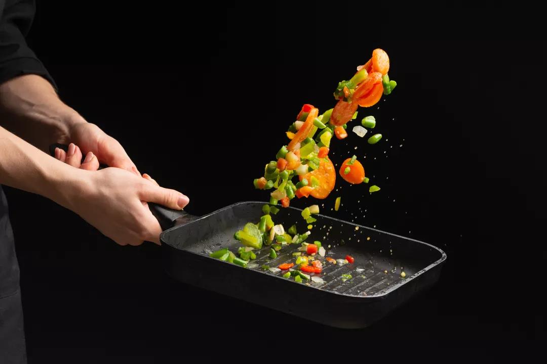 正在被料理包干掉的厨师,5元的料理包打败厨师