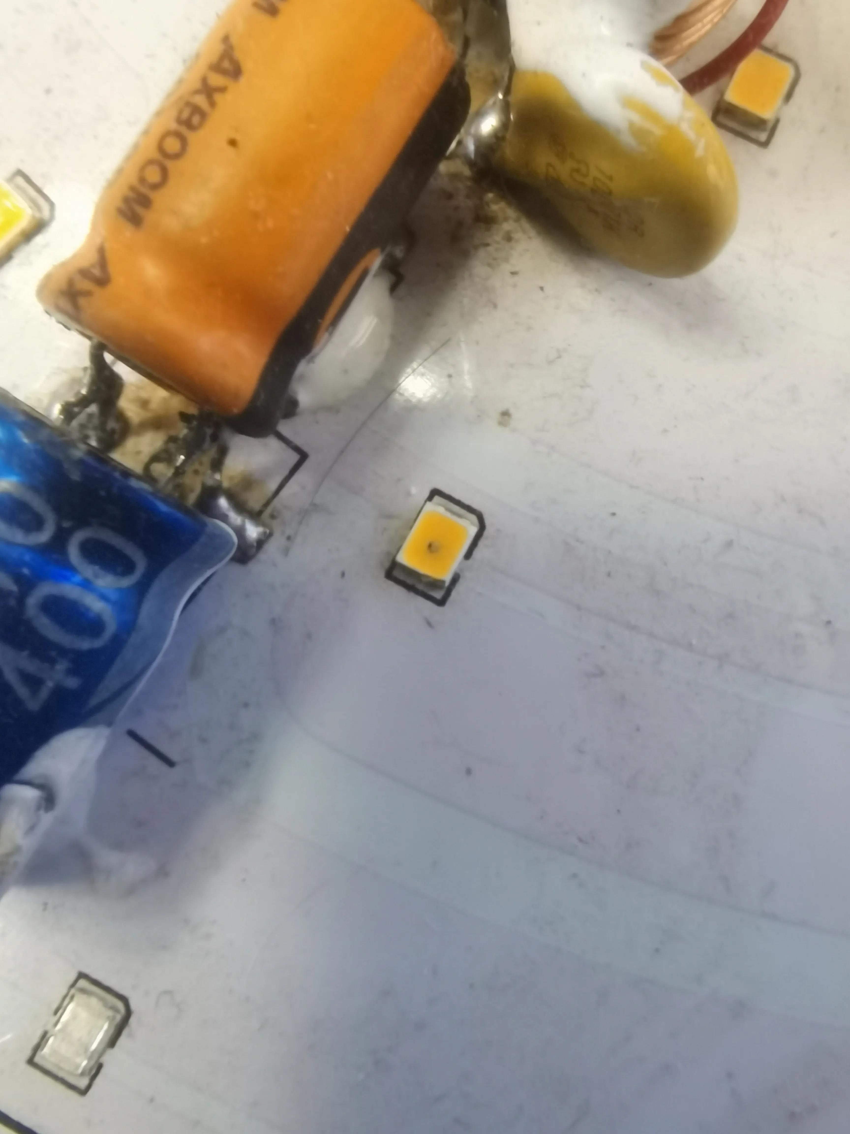 led灯具光源烧坏原因,LED灯损坏会有哪些原因